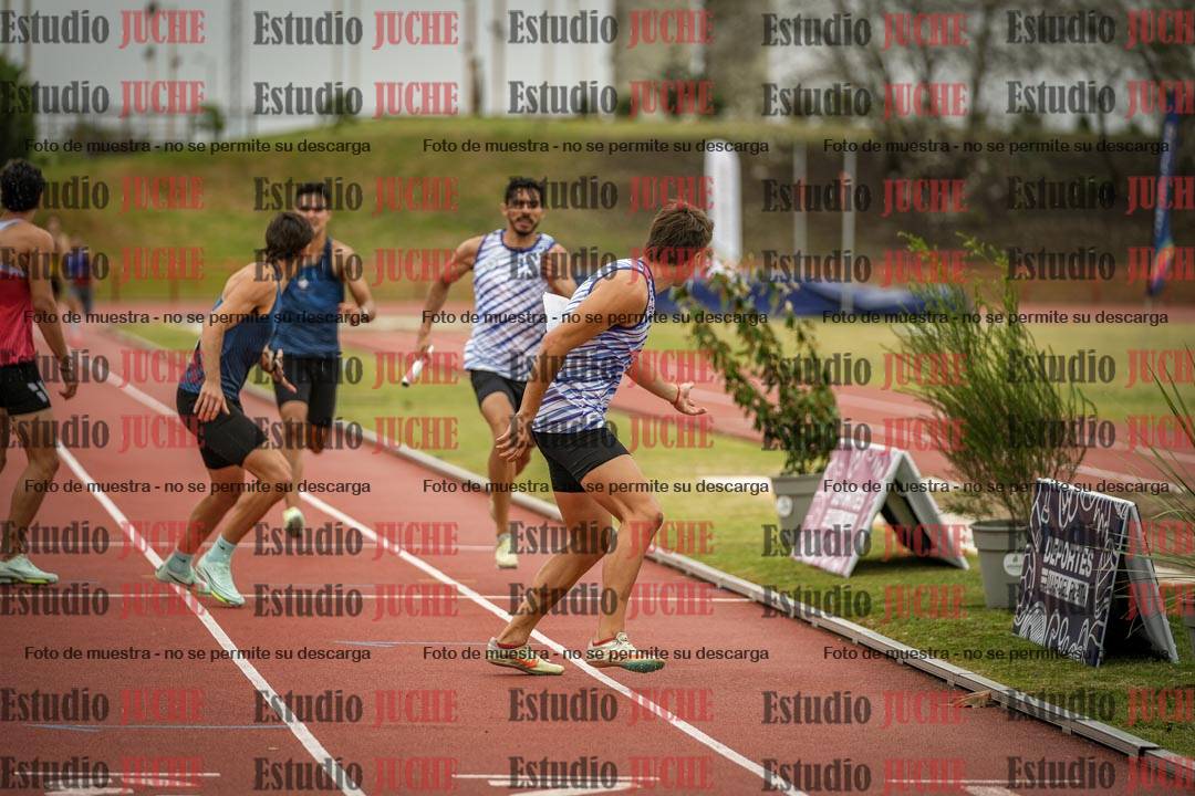 Fotos de las postas 4x400 m llanos de varones