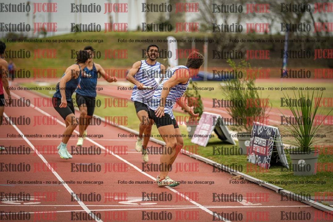 Fotos de las postas 4x400 m llanos de varones