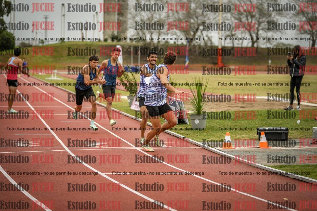 Fotos de las postas 4x400 m llanos de varones