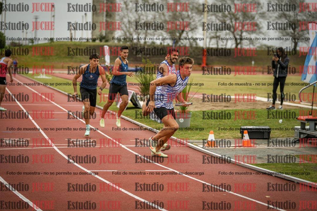 Fotos de las postas 4x400 m llanos de varones