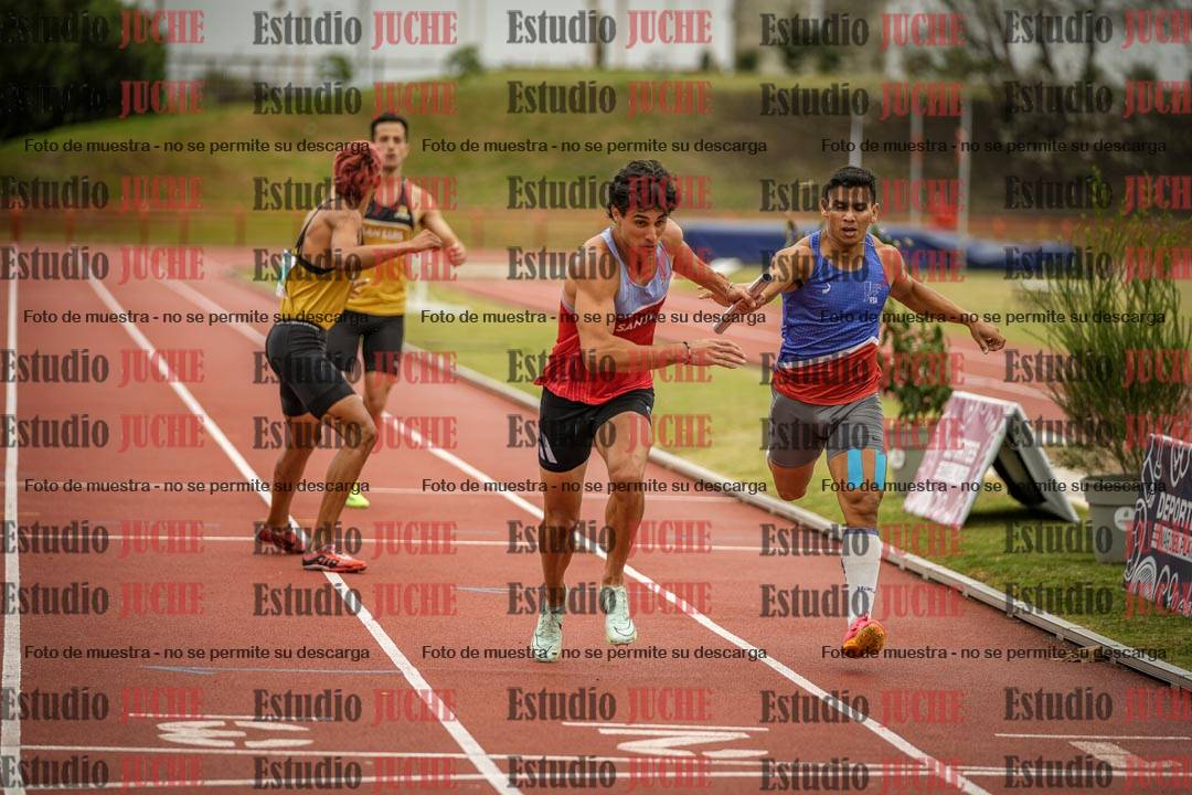 Fotos de las postas 4x400 m llanos de varones