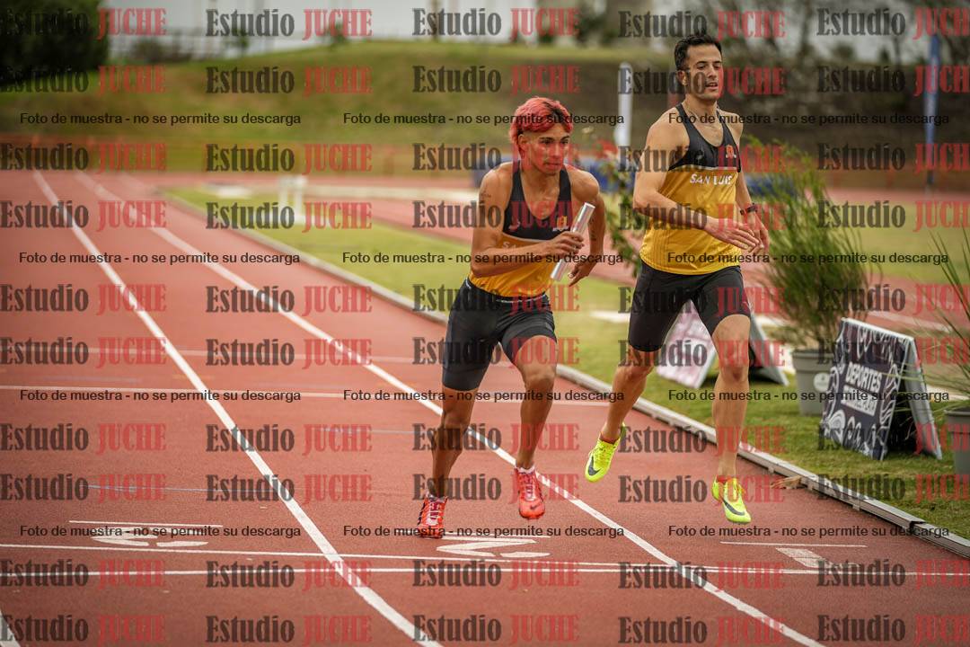 Fotos de las postas 4x400 m llanos de varones