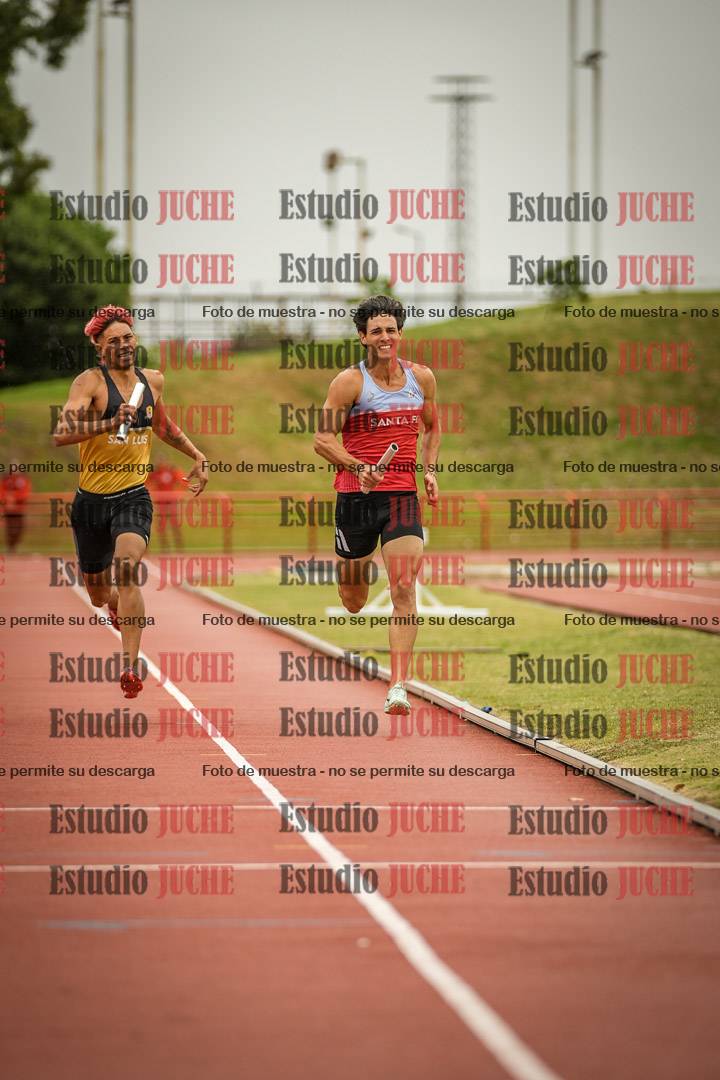 Fotos de las postas 4x400 m llanos de varones
