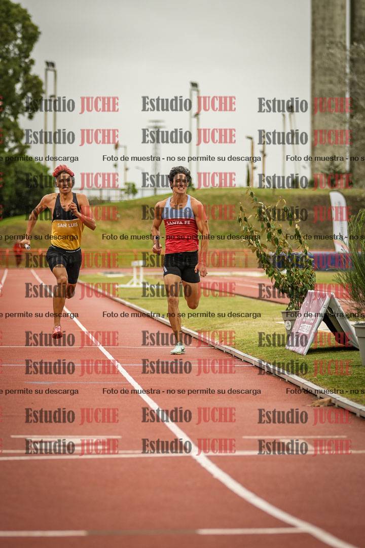 Fotos de las postas 4x400 m llanos de varones