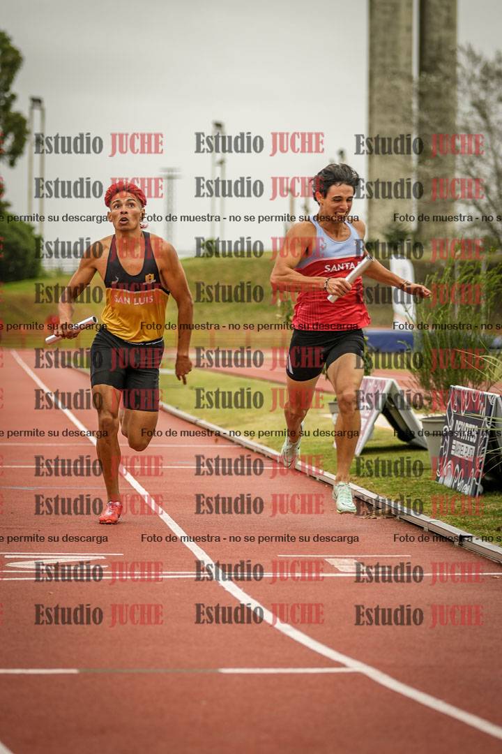 Fotos de las postas 4x400 m llanos de varones