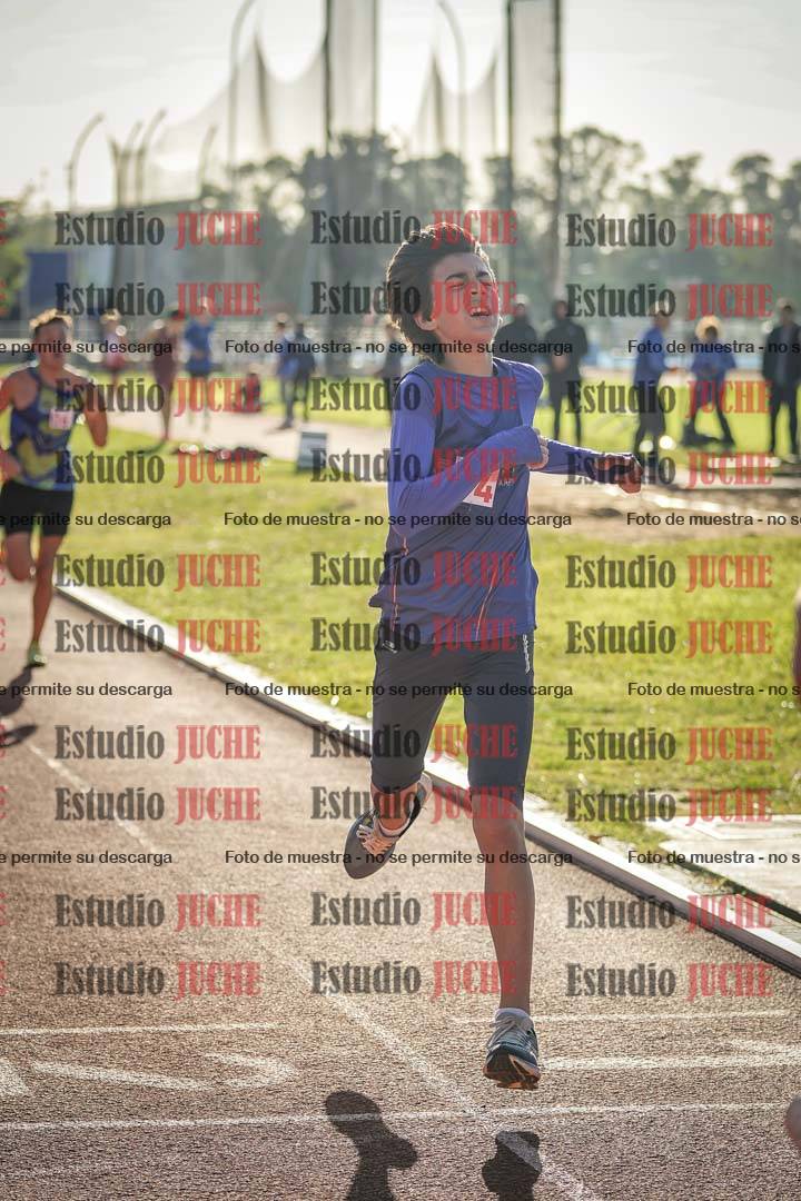 Fotos de los 2400 m llanos de varones