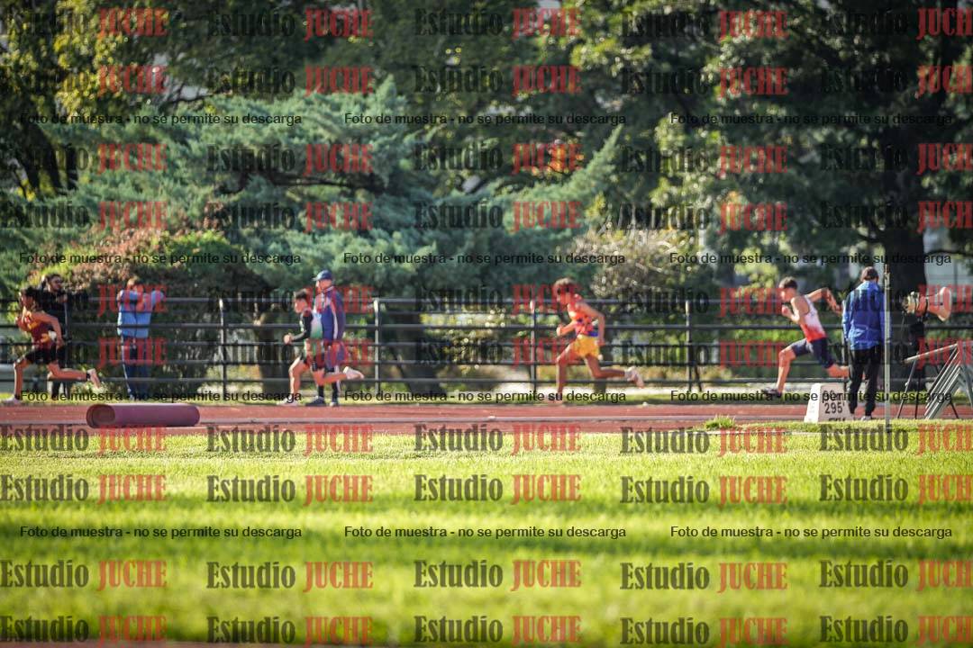 Fotos de los 200 m llanos de varones