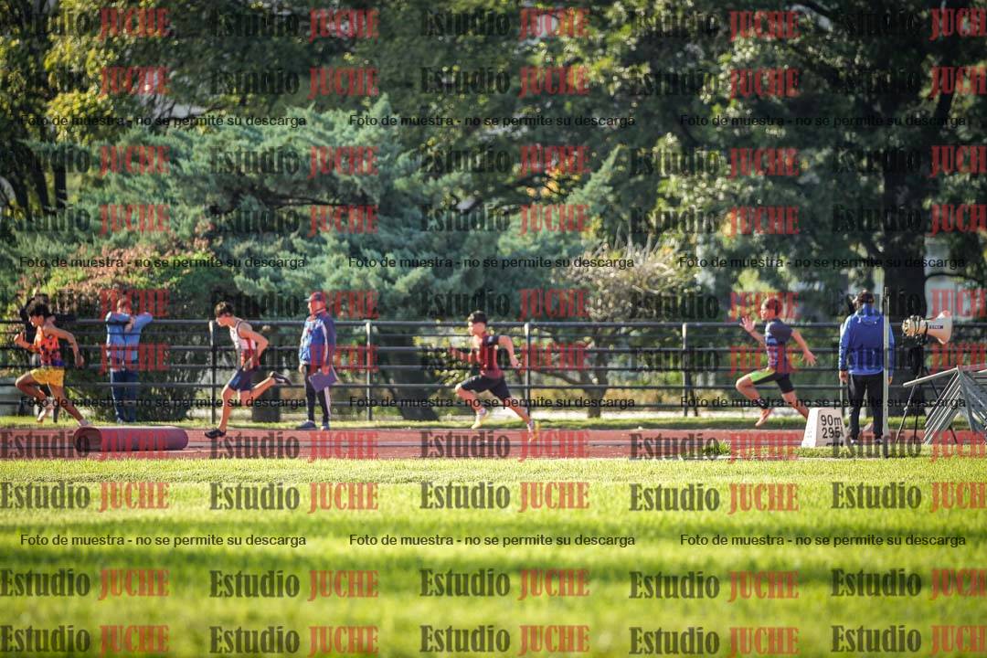 Fotos de los 200 m llanos de varones