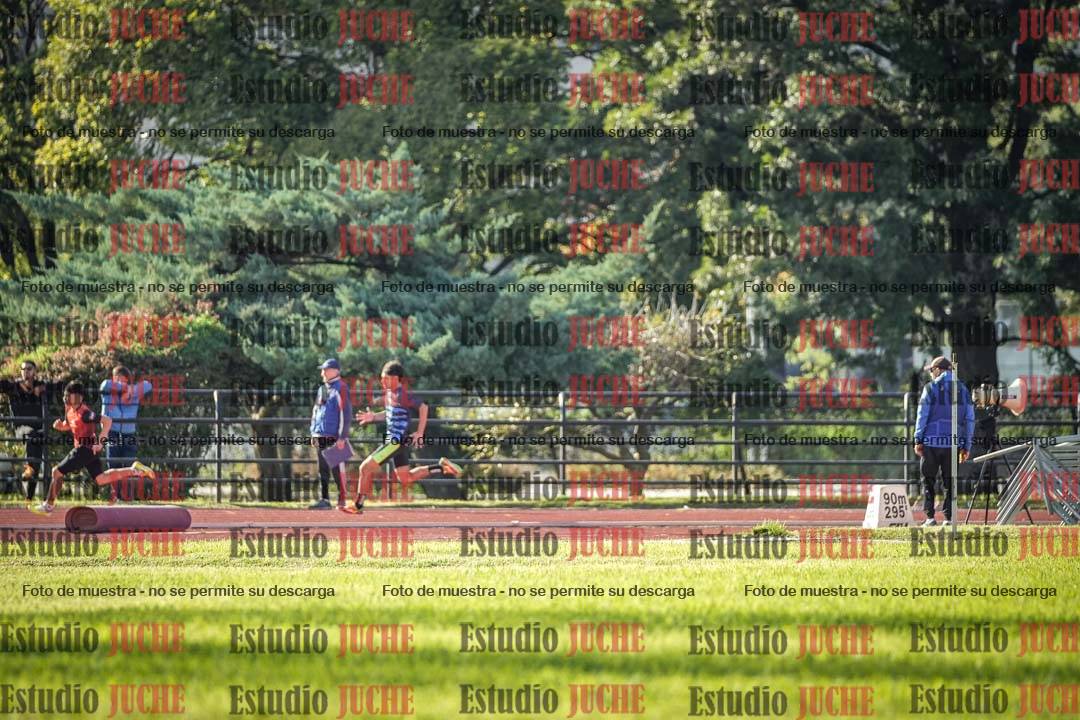 Fotos de los 200 m llanos de varones
