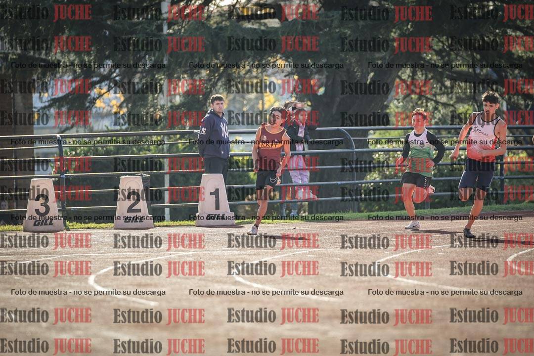 Fotos de los 200 m llanos de varones
