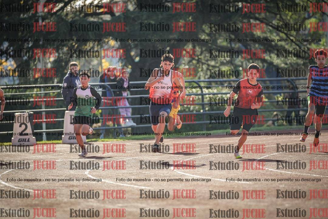 Fotos de los 200 m llanos de varones