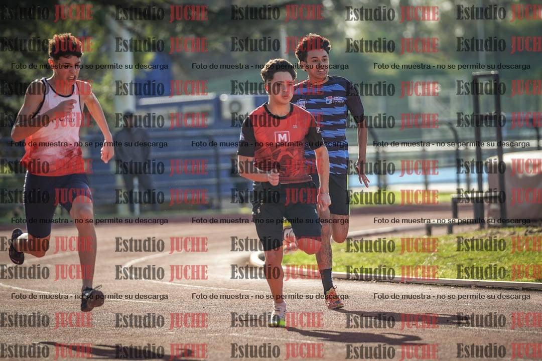 Fotos de los 200 m llanos de varones
