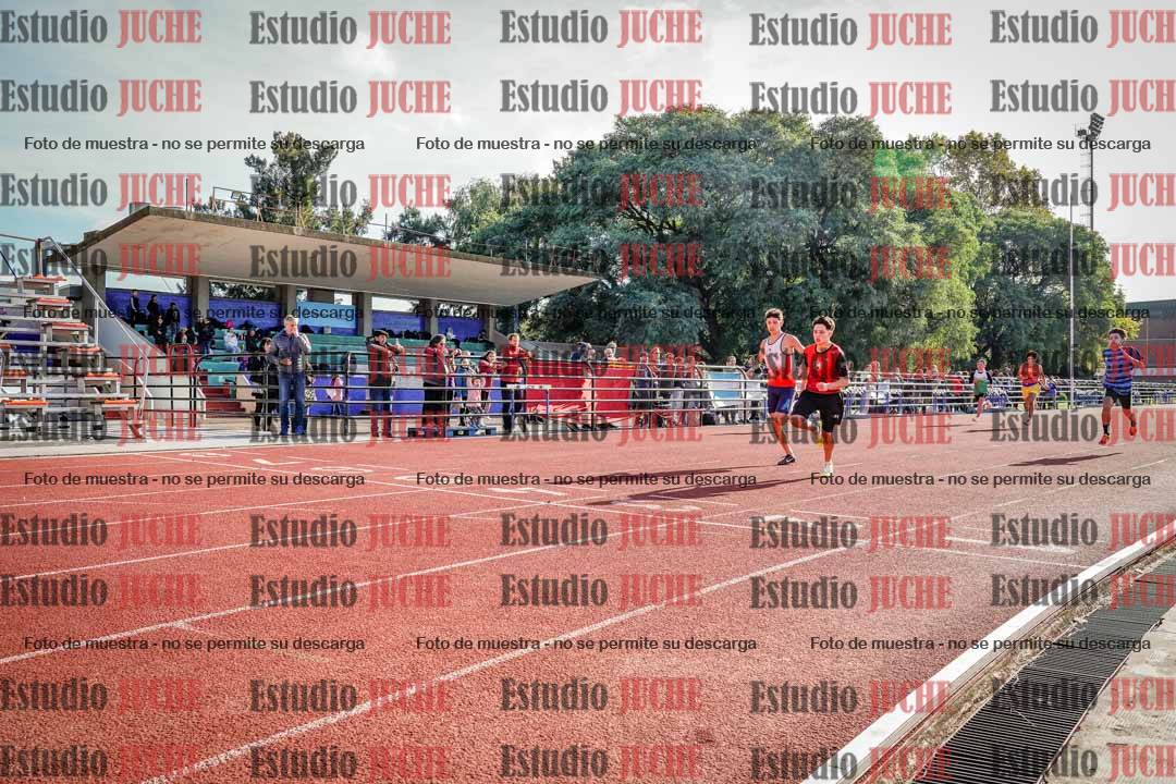 Fotos de los 200 m llanos de varones