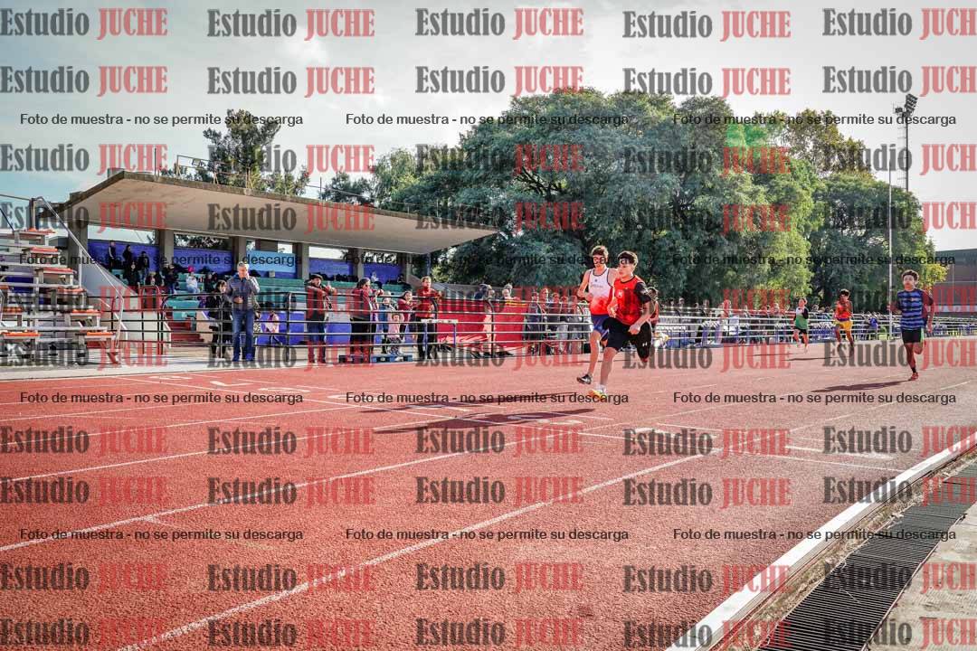 Fotos de los 200 m llanos de varones