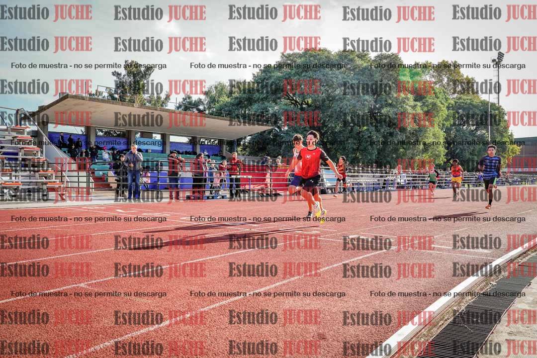 Fotos de los 200 m llanos de varones