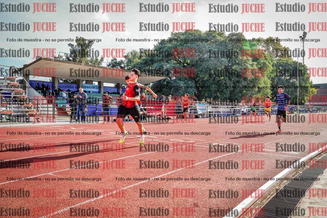 Fotos de los 200 m llanos de varones