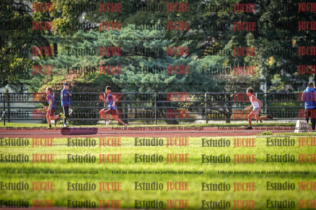 Fotos de los 200 m llanos de varones