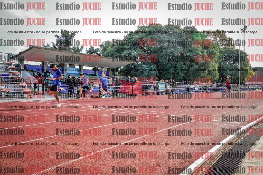 Fotos de los 200 m llanos de varones