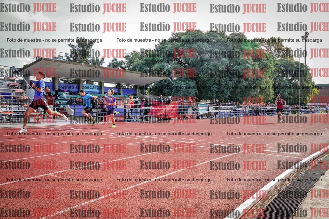 Fotos de los 200 m llanos de varones