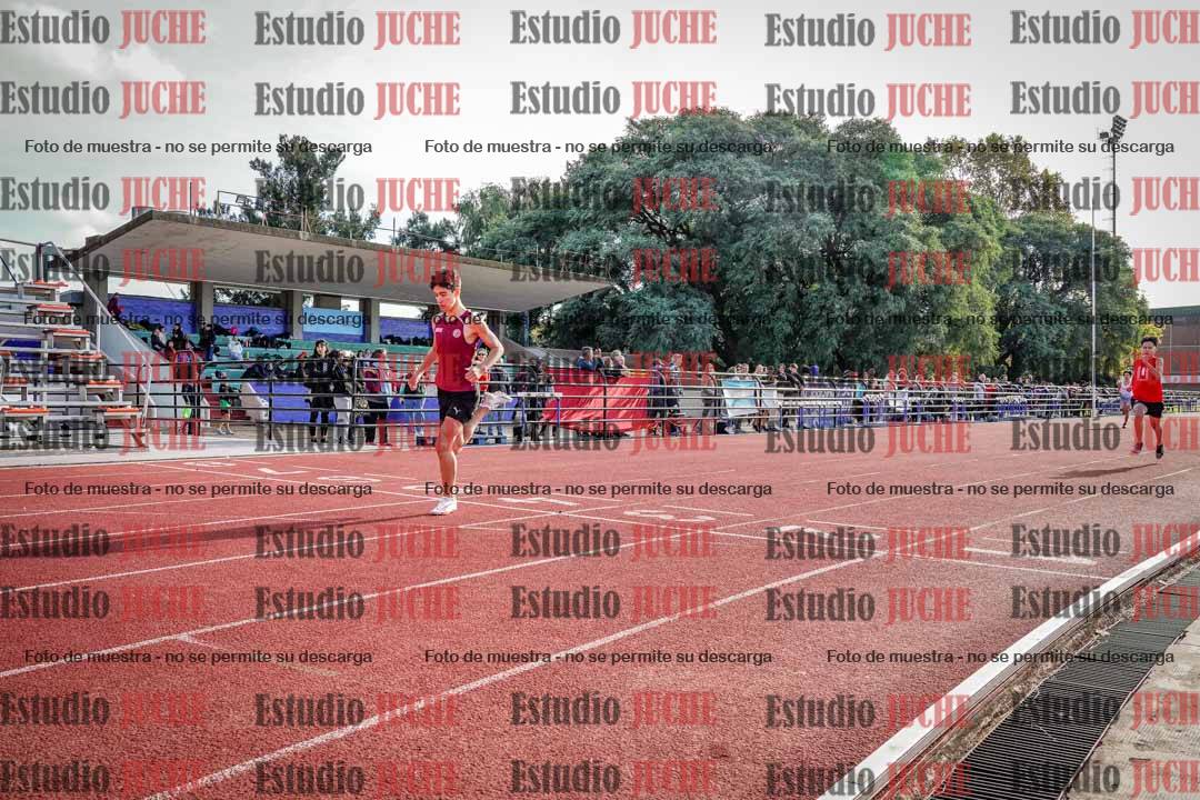 Fotos de los 200 m llanos de varones