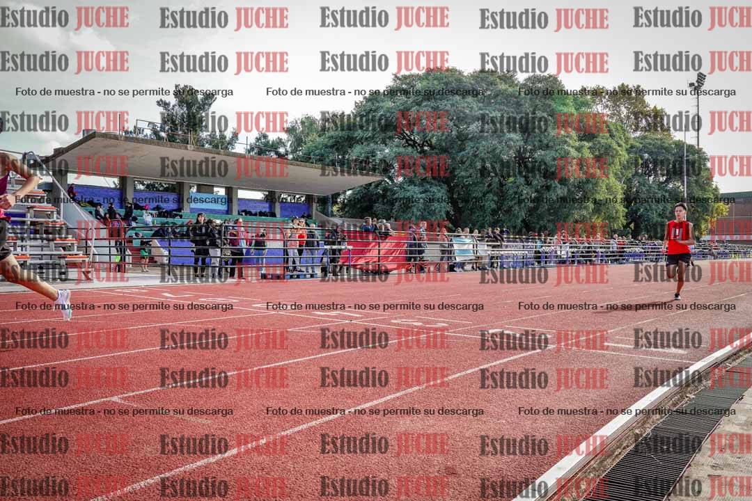 Fotos de los 200 m llanos de varones