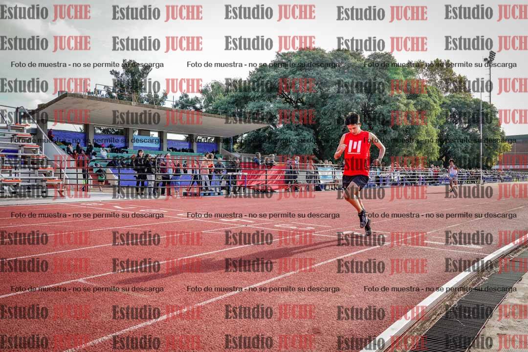Fotos de los 200 m llanos de varones