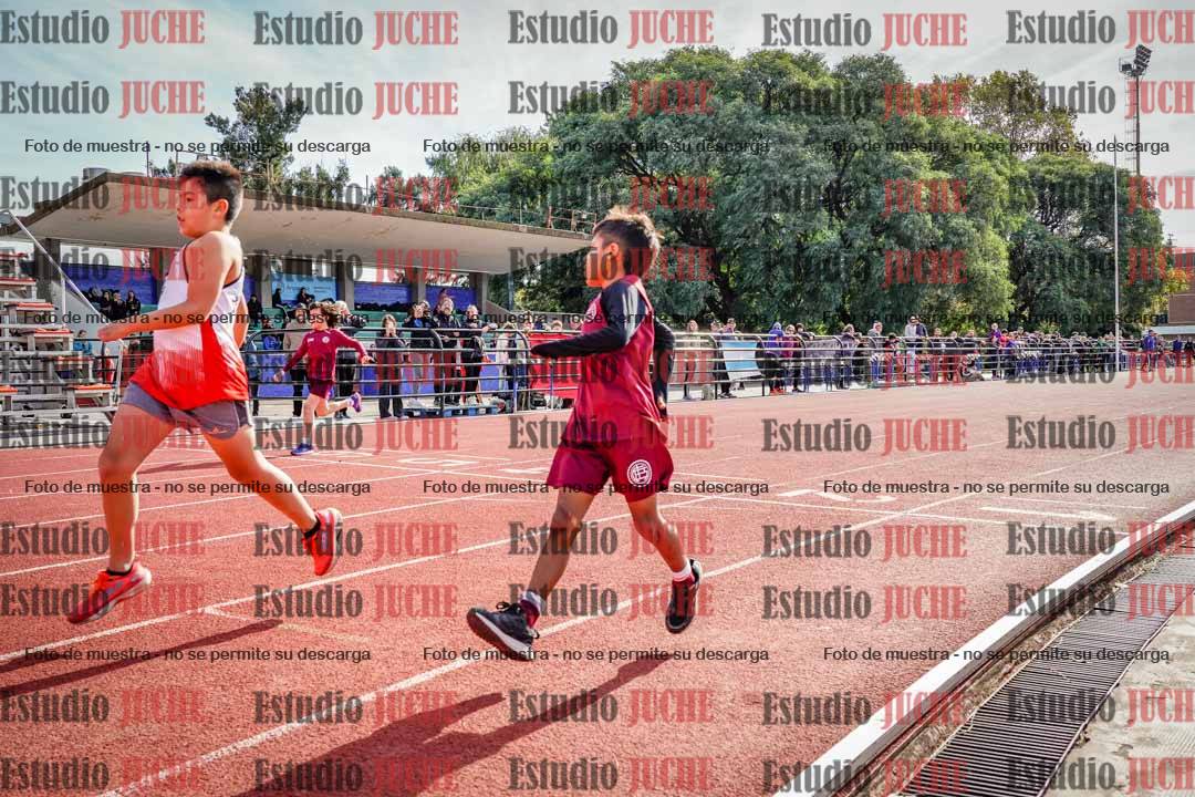 Fotos de los 50 m llanos de varones
