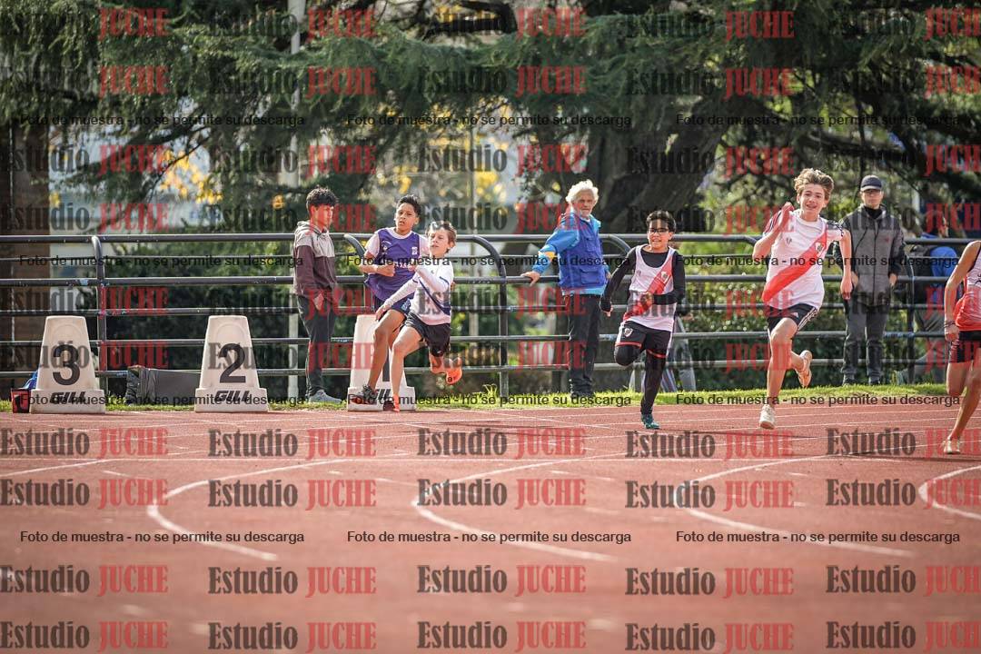 Fotos de los 150 m llanos de varones