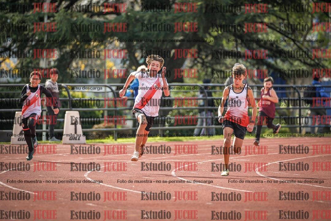 Fotos de los 150 m llanos de varones