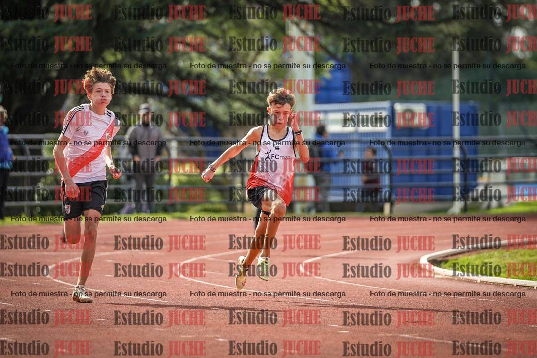 Fotos de los 150 m llanos de varones