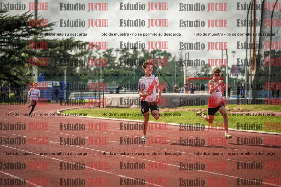 Fotos de los 150 m llanos de varones