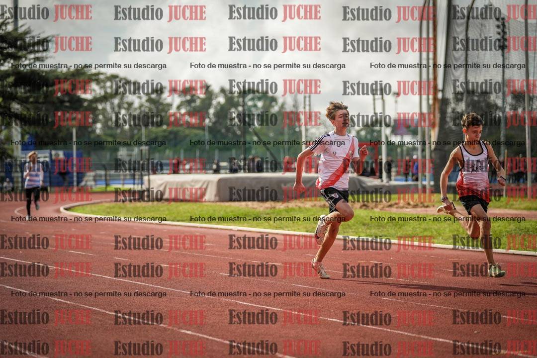 Fotos de los 150 m llanos de varones