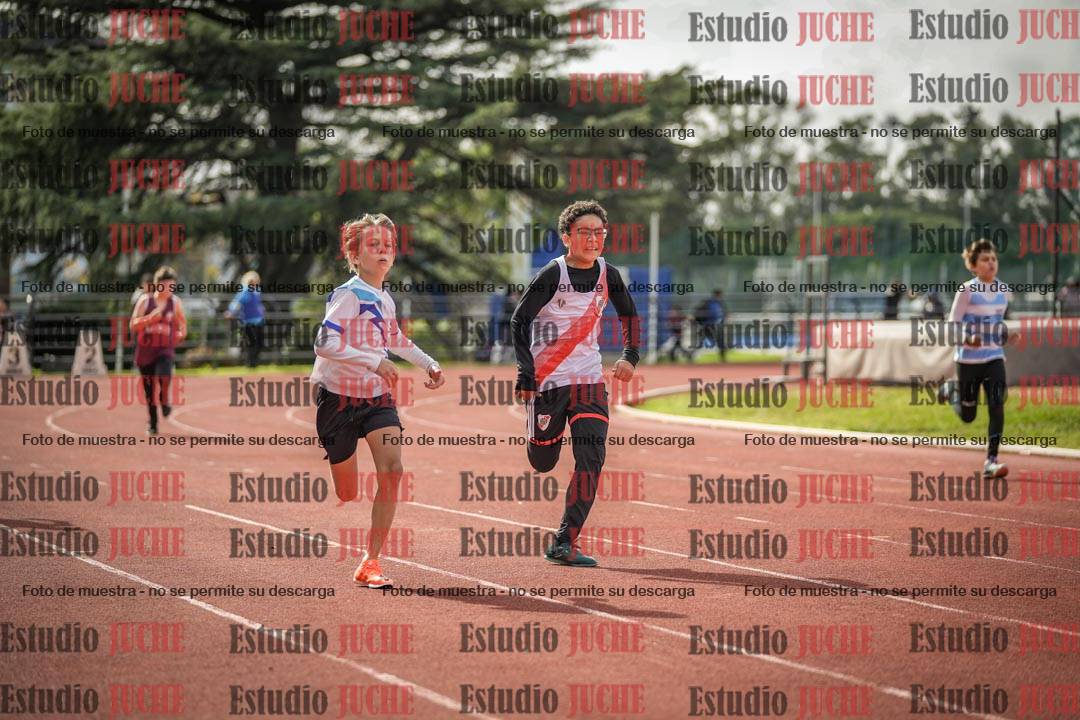 Fotos de los 150 m llanos de varones