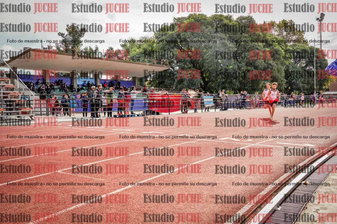 Fotos de los 150 m llanos de varones