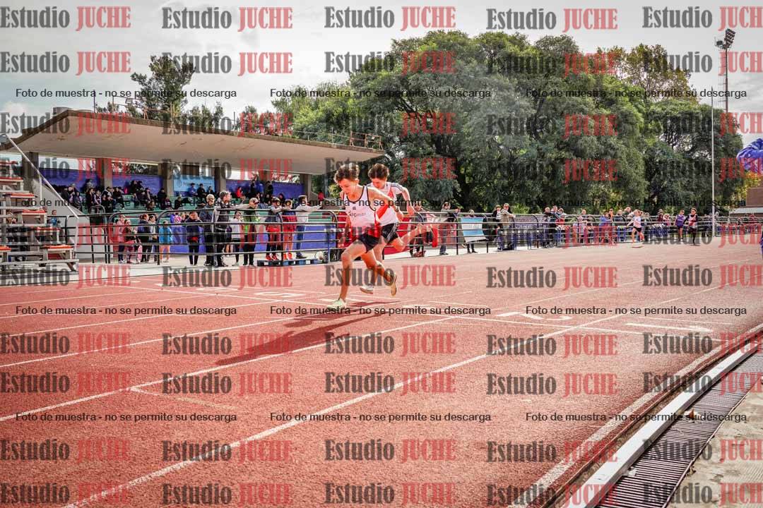 Fotos de los 150 m llanos de varones