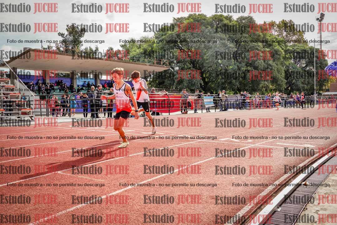 Fotos de los 150 m llanos de varones