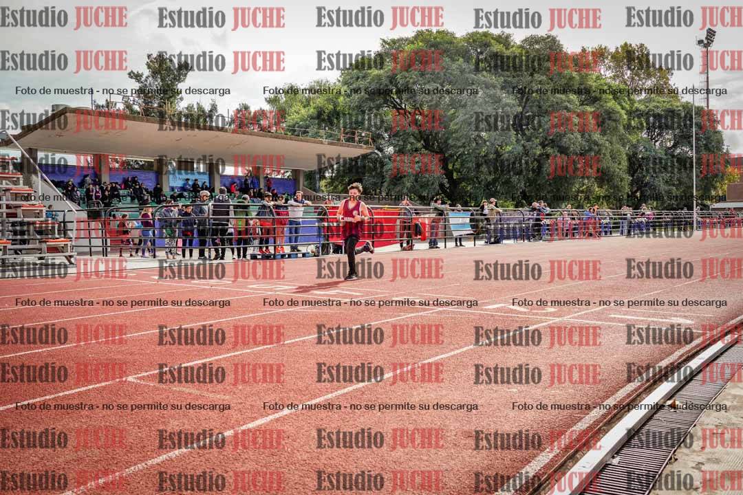 Fotos de los 150 m llanos de varones
