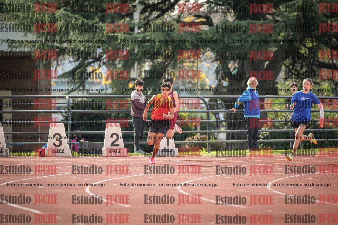 Fotos de los 150 m llanos de varones