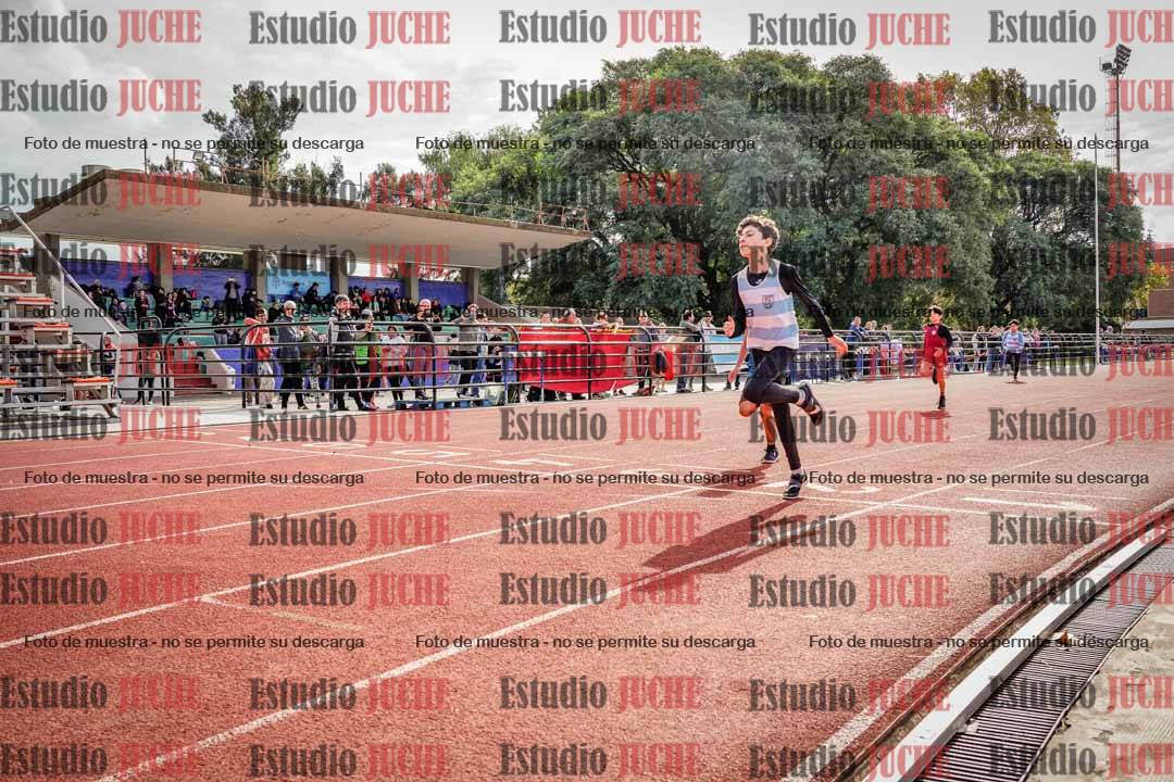 Fotos de los 150 m llanos de varones