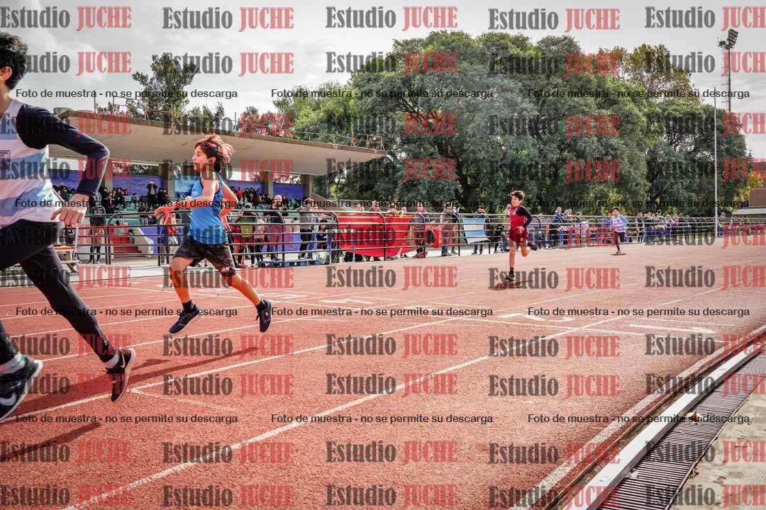 Fotos de los 150 m llanos de varones
