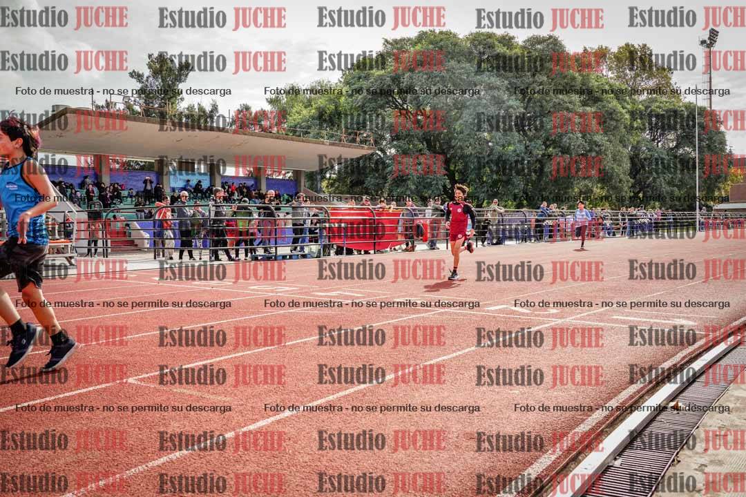 Fotos de los 150 m llanos de varones