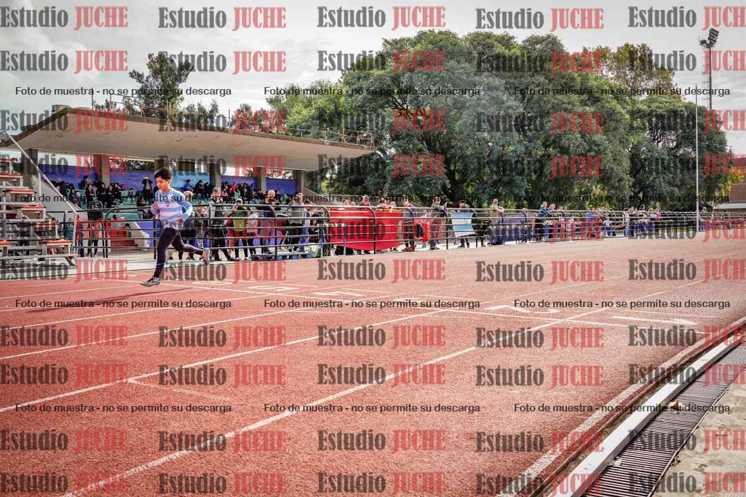 Fotos de los 150 m llanos de varones