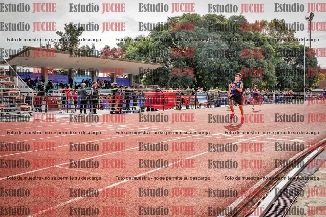 Fotos de los 150 m llanos de varones