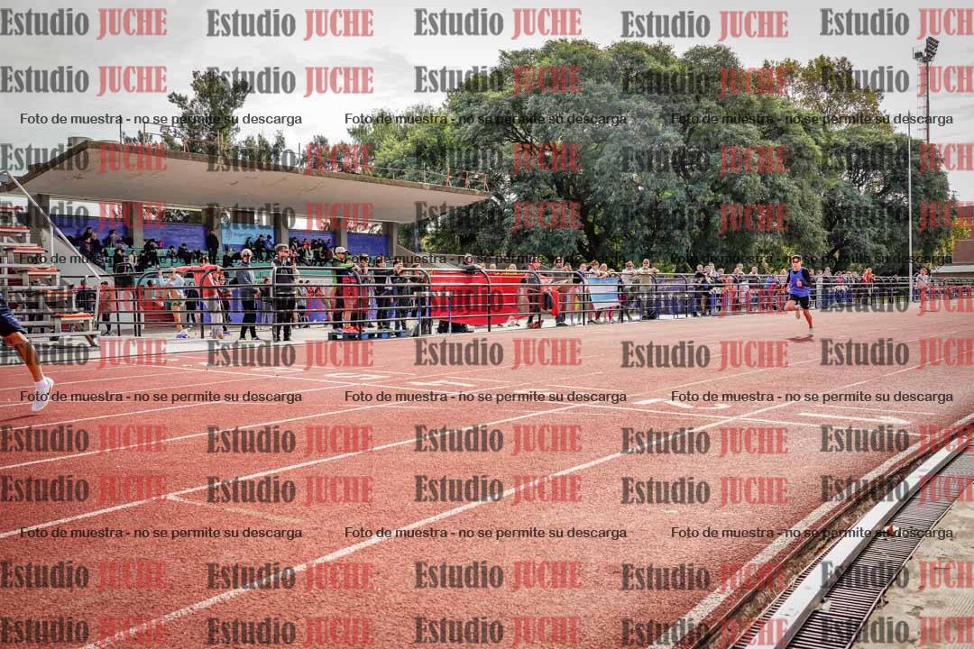 Fotos de los 150 m llanos de varones