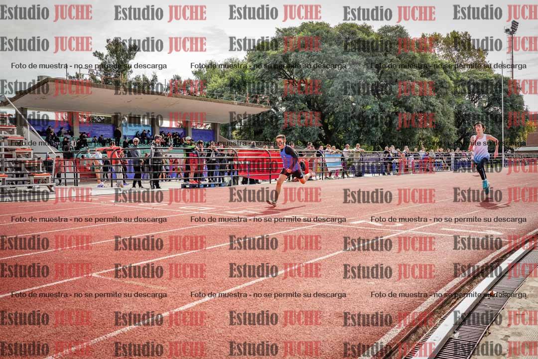 Fotos de los 150 m llanos de varones