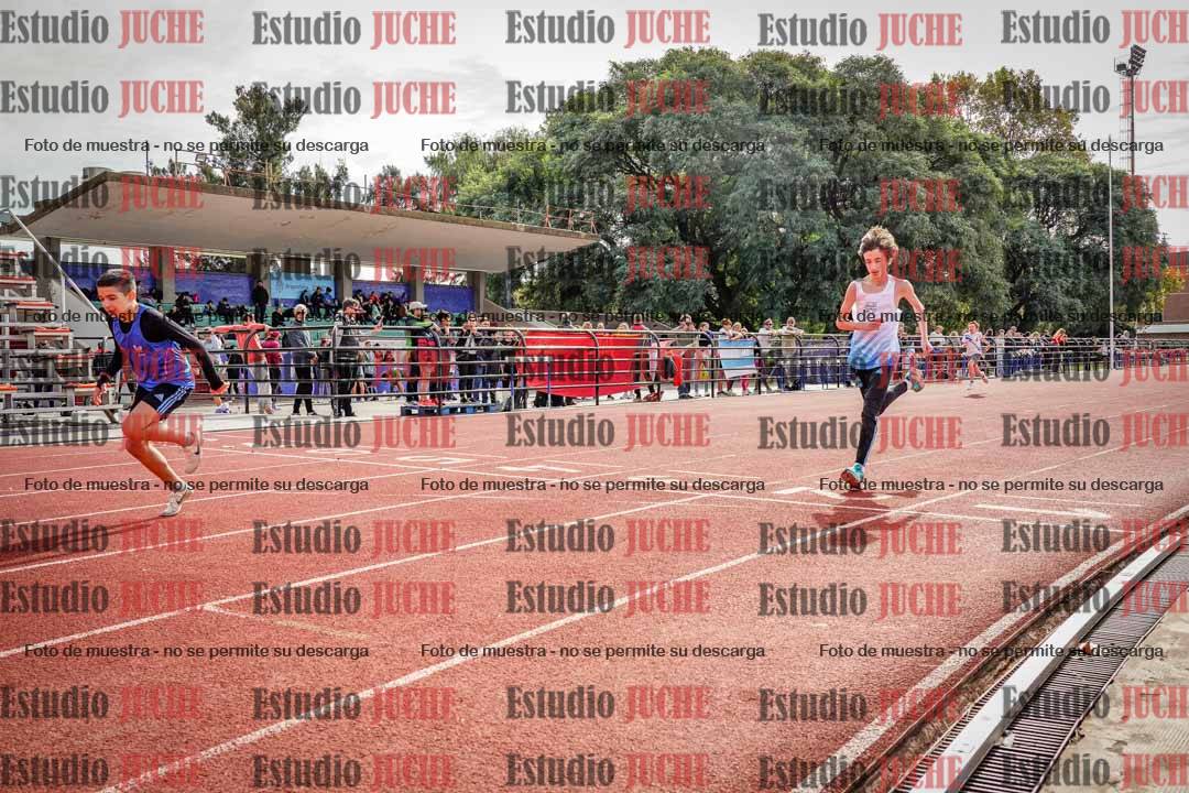 Fotos de los 150 m llanos de varones