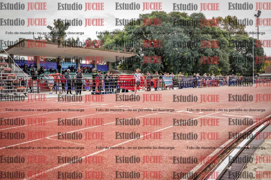 Fotos de los 150 m llanos de varones