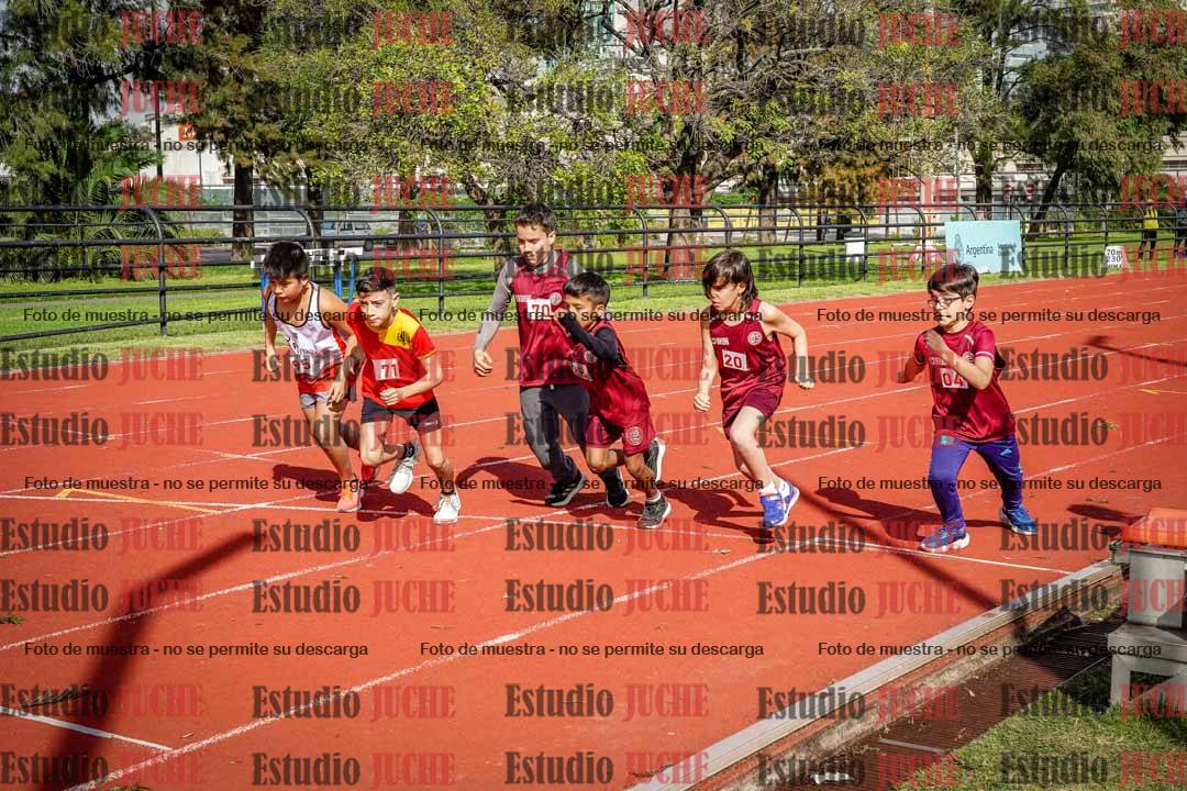 Fotos de los 1000 m llanos de varones