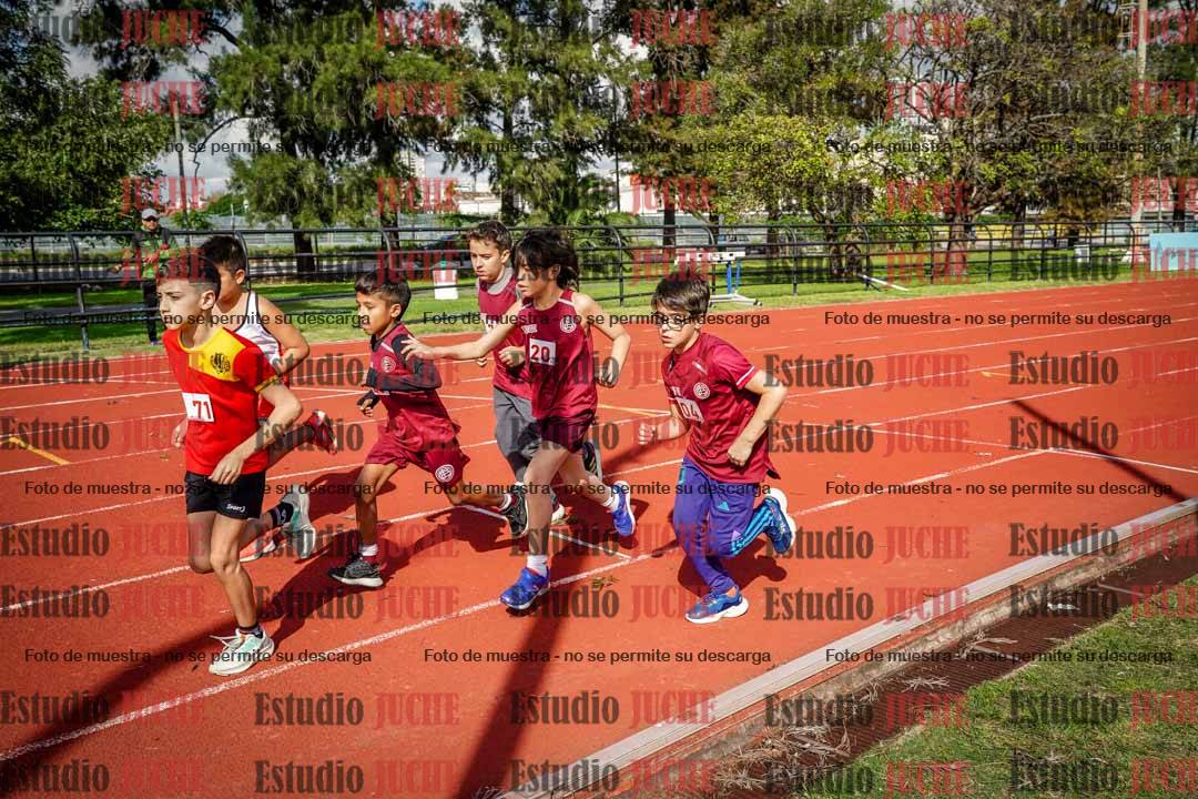 Fotos de los 1000 m llanos de varones