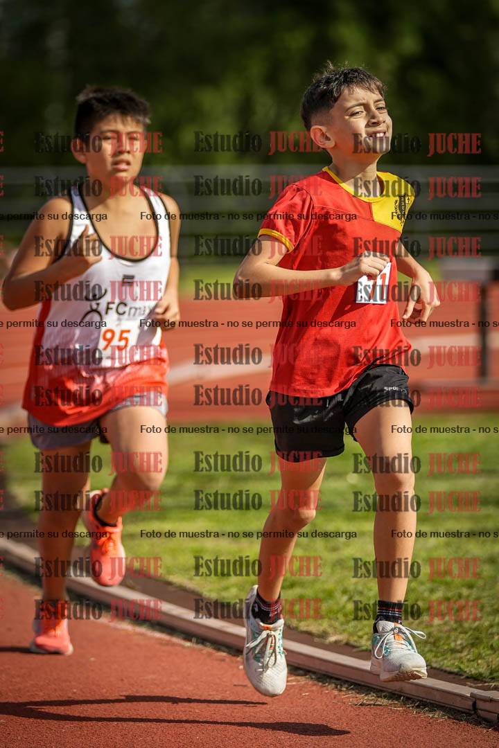 Fotos de los 1000 m llanos de varones